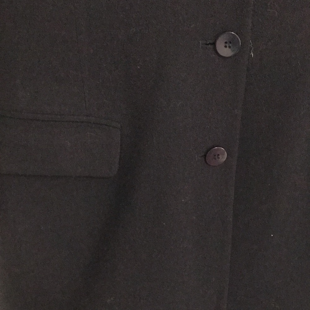 CHAUS size 16 long 100% worsted wool navy blazer lined with padded shoulders - Picture 3 of 4